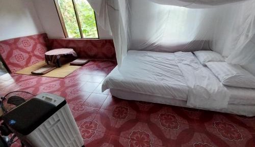 Standard Double Room with Shared Bathroom