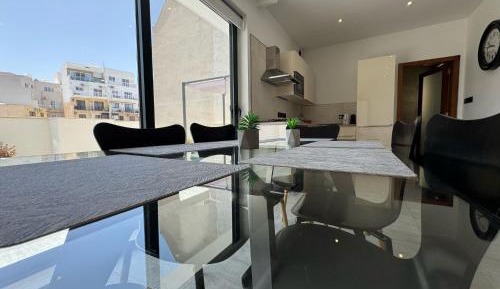 Two-Bedroom Deluxe Apartment