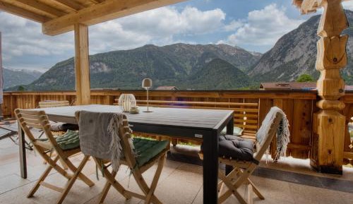 Two-Bedroom Apartment with Mountain View