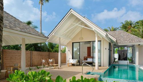 Deluxe Beach Pool Villa