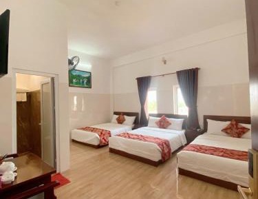 Triple Room with City View