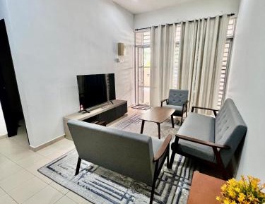 Four-Bedroom Holiday Home