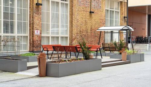 Superior One-Bedroom Apartment