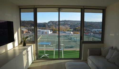 Two-Bedroom Deluxe Apartment with Balcony