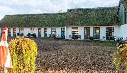 One-Bedroom Holiday Home