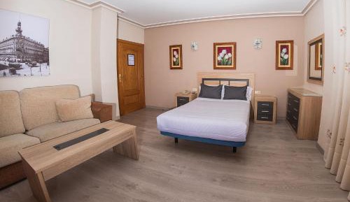 Double Room with Free Airport Shuttle