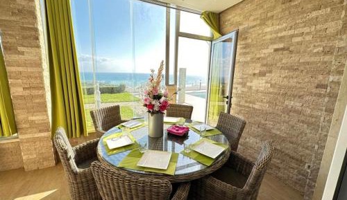 Two-Bedroom Apartment with Terrace and Sea View