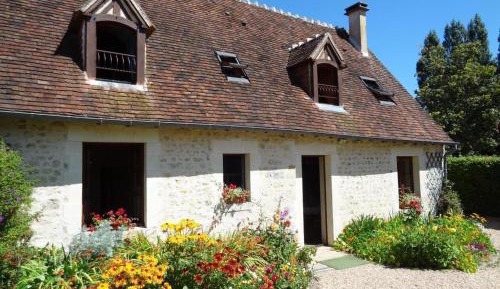 Holiday Home (8 Adults)