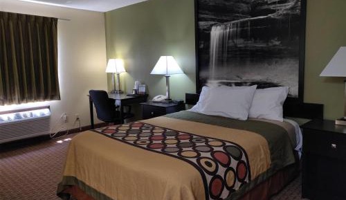 Queen Room - Non-Smoking