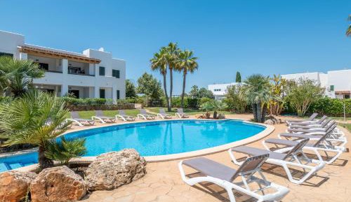 Three-Bedroom Superior Apartment