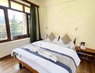 Double Room with Mountain View