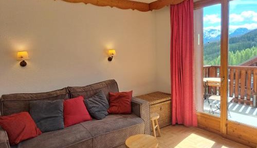 Studio with Mountain View