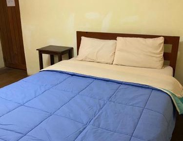 Single Room with Shared Bathroom
