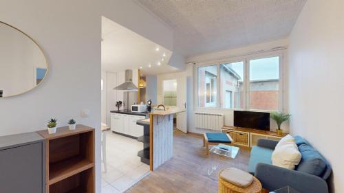 Five-Bedroom Apartment