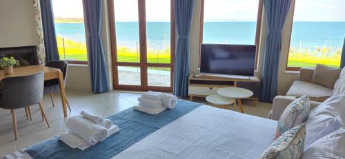 Deluxe Suite with Sea View
