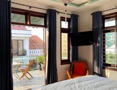 Double Room with Private Bathroom