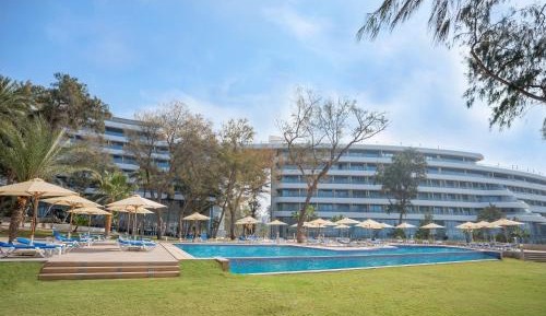 Deluxe Suite Sea View (Nariman)