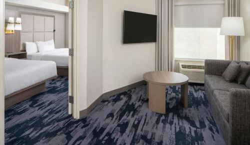 One-Bedroom Queen Suite with Sofa Bed