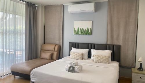 Junior Suite with Pool Access