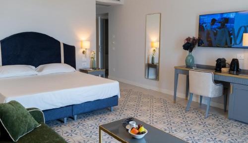 Deluxe Double Room with Balcony and Sea View