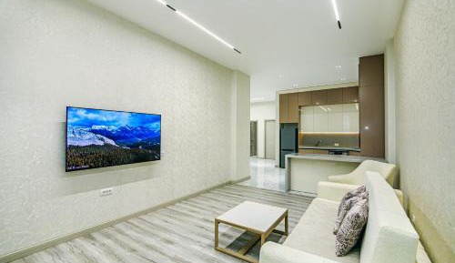 Four-Bedroom Deluxe Apartment