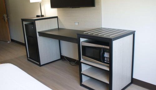 King Room - Non-Smoking