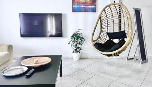 Three-Bedroom Deluxe Apartment