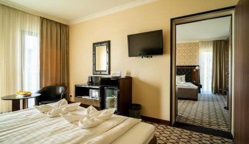 Two-Bedroom Suite