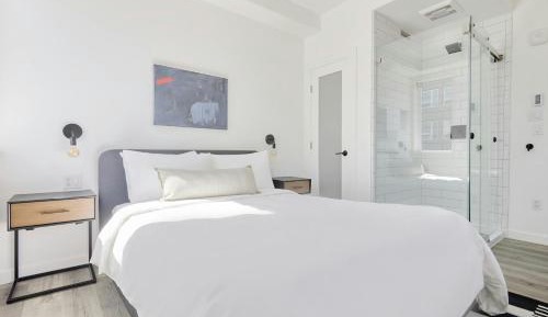 Queen Room - Top Floor