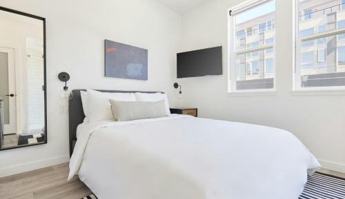 Queen Room with Balcony