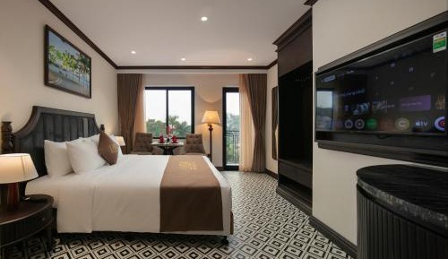 Junior Suite with Balcony