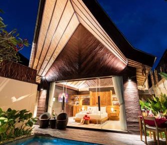 Villa with Garden View