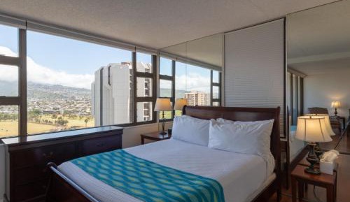 Apartment with Mountain View