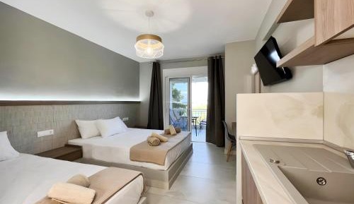 Triple Room with Garden View