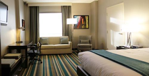 Signature Queen Room with Sofa