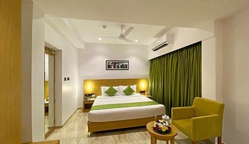 Deluxe King Suite