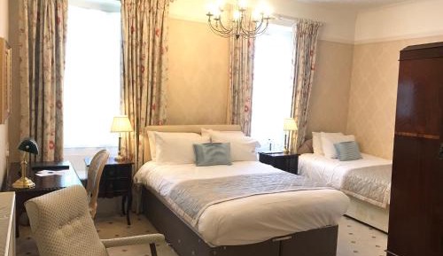 Deluxe Double or Twin Room