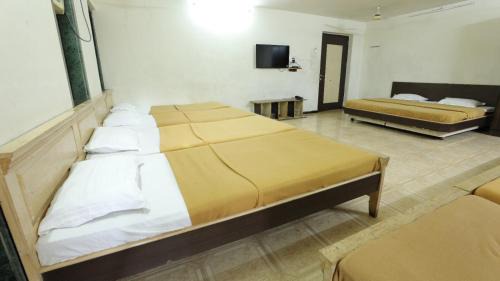 Mixed Dormitory Room