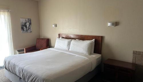 King Suite with Spa Bath