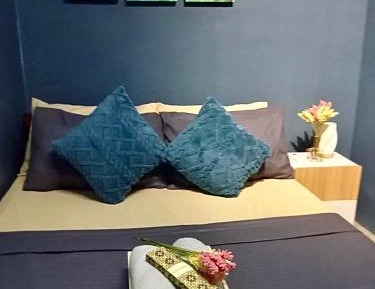 Deluxe Double Room (2 Adults + 1 Child)