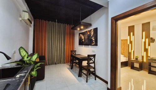 Deluxe One-Bedroom Apartment