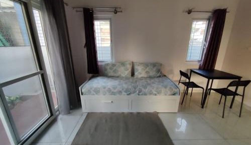 Studio with Sofa Bed