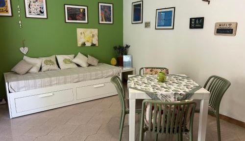 Apartment with Garden View
