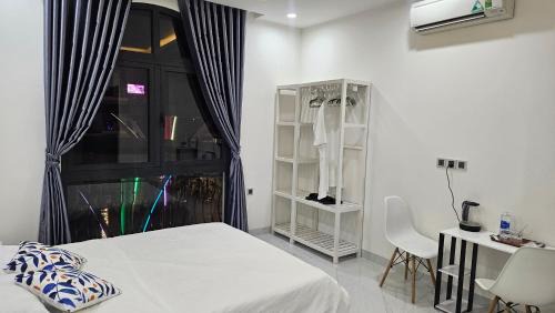 Triple Room with City View