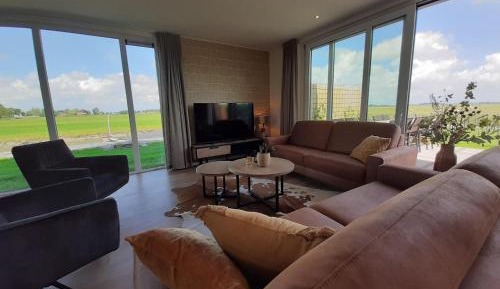 Five-Bedroom Holiday Home