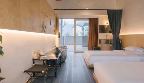 Twin Room with Bath