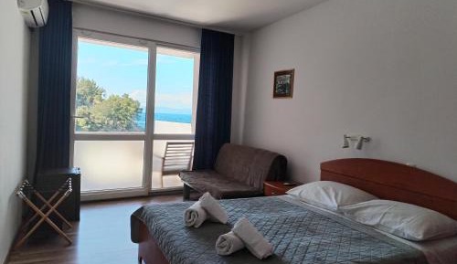 Deluxe Double Room with Balcony and Sea View