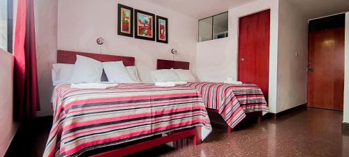Deluxe Room (2 Adults + 1 Child)