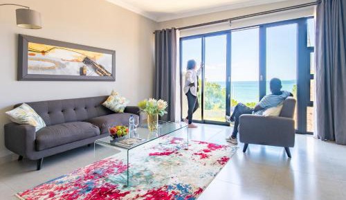 Deluxe One-Bedroom Apartment with Ocean View