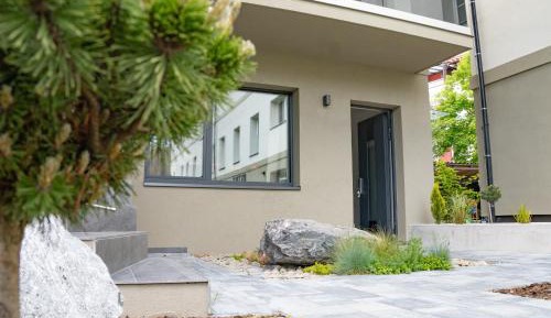 Deluxe Two-Bedroom Apartment with Garden View
